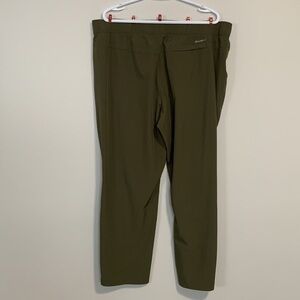 EDDIE Bauer Elastic Waist Lightweight Pants XXL Colour Army Green